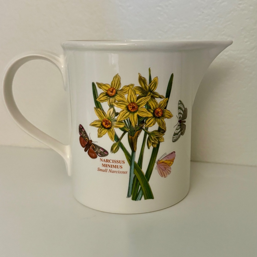 Portmeirion Botanic Garden 40oz Pitcher - Viola & Narcissus - like new